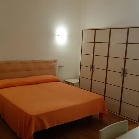 Bed and Breakfast The Whale 3*