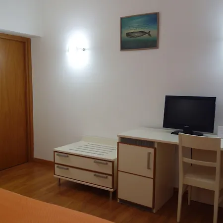 The Whale 3* Альгеро